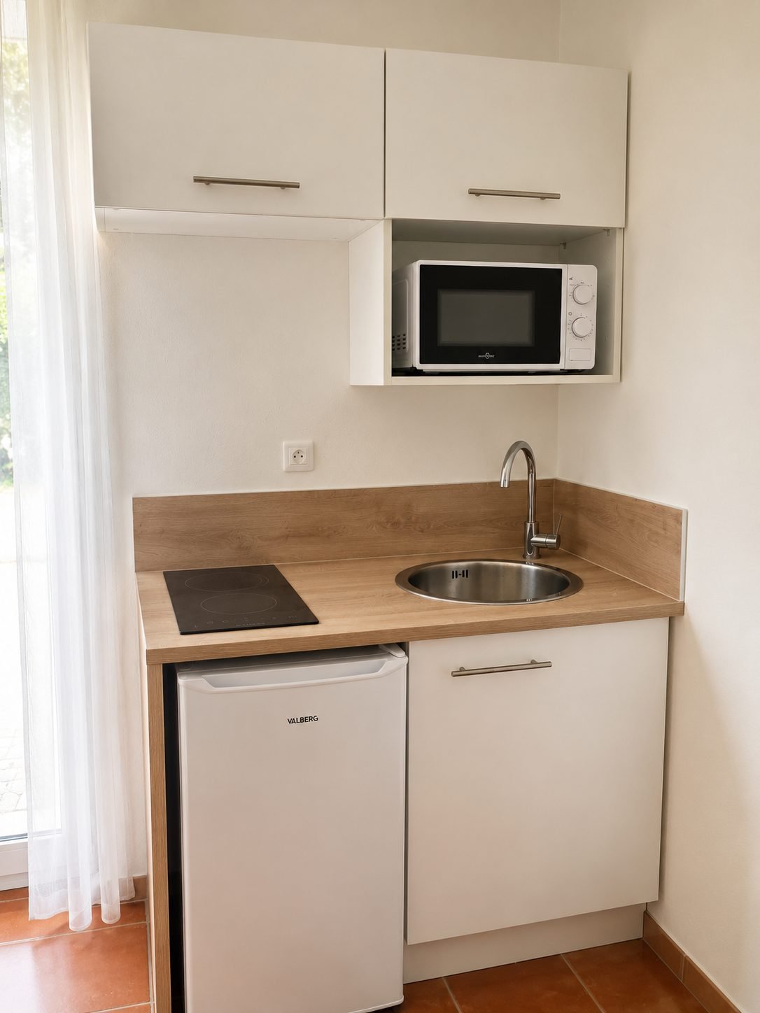 Kitchenette équipée